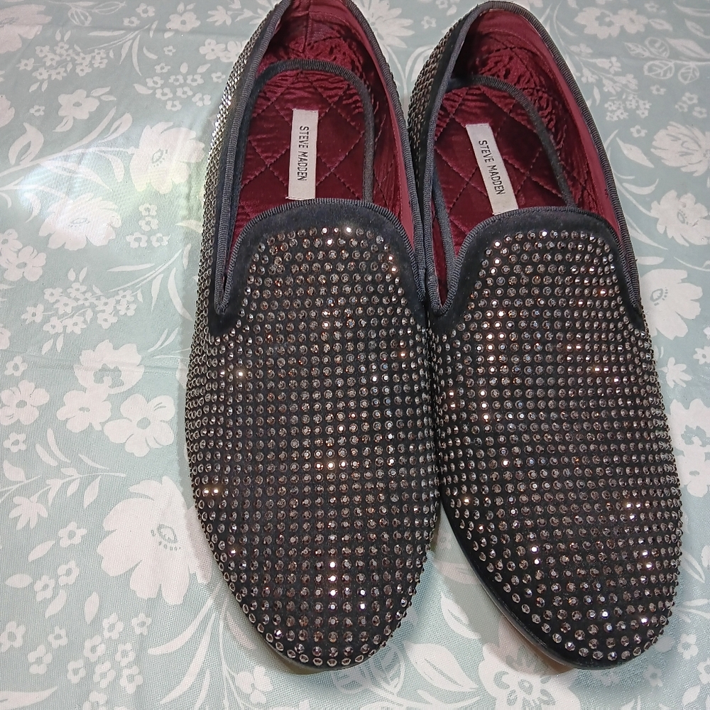 Elegant Black Studded Men's Loafers - Picture 2 of 3